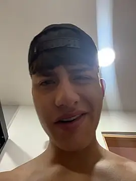 Snapshot of Lander_Cruz chatting on May 30, 2026, 1:19 pm Lander Cruz online show from May 30, 2026, 1:19 pm