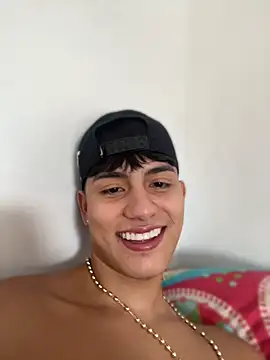Snapshot of Lander_Cruz chatting on June 15, 2026, 5:37 pm Lander Cruz online show from June 15, 2026, 5:37 pm