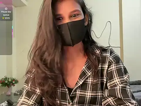 lovely monisha online show from January 6, 2026, 9:39 pm