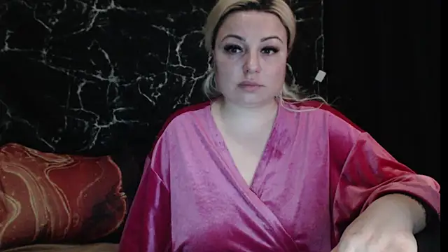 Renee Cherry5 online show from December 22, 2025, 8:17 pm