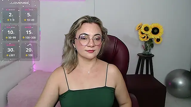 Katiana80 online show from February 17, 2026, 4:35 pm