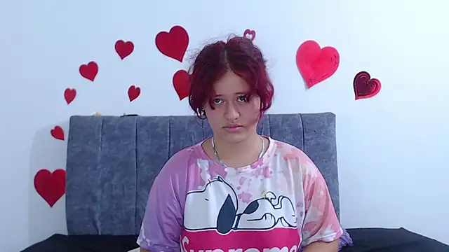 hottie couplee online show from June 21, 2026, 12:13 am