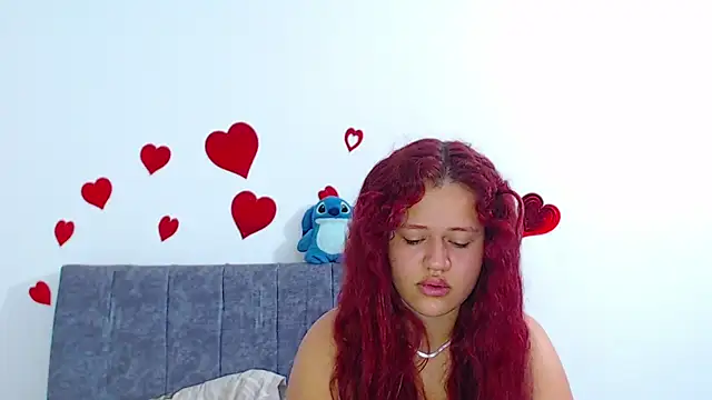 hottie couplee online show from June 27, 2026, 3:22 am