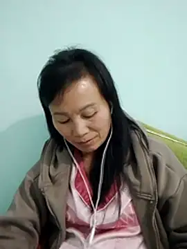 Lili-123k online show from December 16, 2025, 1:38 pm