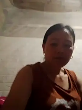 Lili-123k online show from May 6, 2026, 3:57 am
