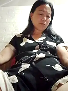 Lili-123k online show from May 6, 2026, 6:57 pm