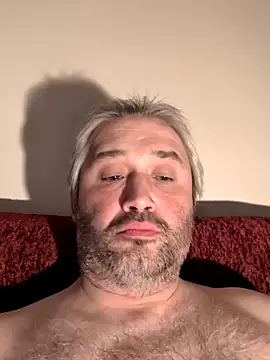 Olomoucak1982 online show from February 3, 2026, 6:24 pm