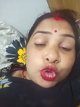 Your-shreya143 online show from February 17, 2026, 6:21 am