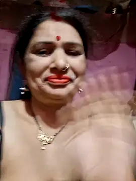 Your-shreya143 online show from May 9, 2026, 7:52 pm