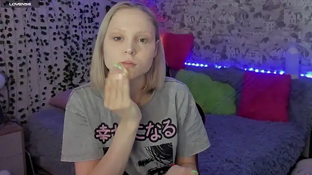 Gina Gina love online show from June 19, 2026, 3:22 am