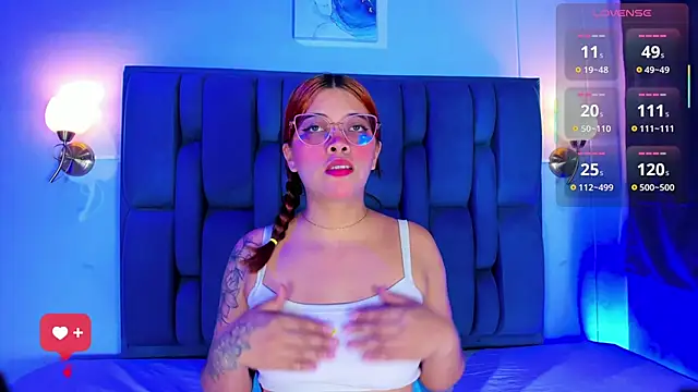 RousseVyxen online show from January 19, 2026, 3:16 pm