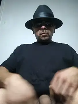  papi G  online show from August 4, 2026, 10:51 am