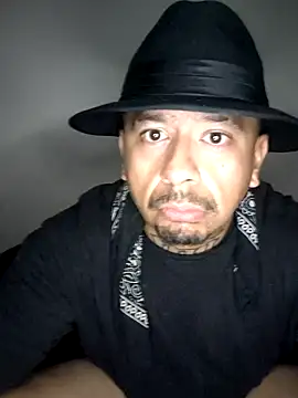  papi G  online show from August 6, 2026, 10:17 am