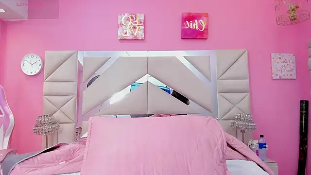 Diamond juliana online show from May 14, 2026, 3:13 am