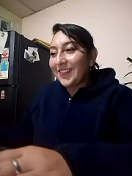 Valeria montana  online show from May 7, 2026, 12:49 am