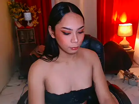 kylieEmparado online show from May 17, 2026, 12:41 am