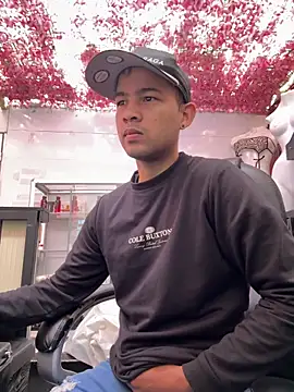 SweeXioji online show from March 23, 2026, 2:43 pm