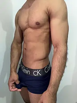 BrunoHot  online show from February 4, 2026, 3:40 pm