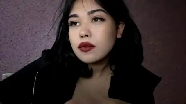 Lolamein online show from December 22, 2025, 6:16 pm