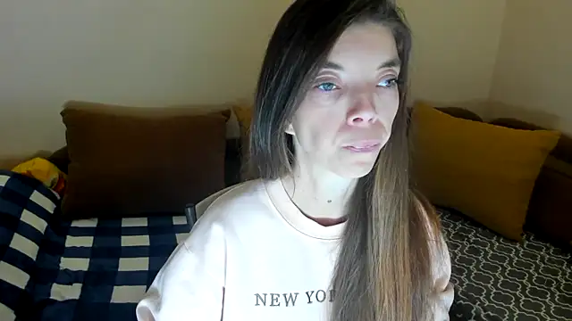 LikaAliston online show from December 19, 2025, 8:32 am