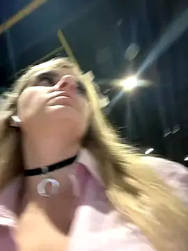 Snapshot of Betsy chatting on December 2, 2024, 5:15 am Betsy online show from December 2, 2024, 5:15 am