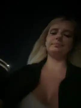 Snapshot of Betsy chatting on January 27, 2025, 1:52 pm Betsy online show from January 27, 2025, 1:52 pm