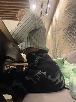 Snapshot of Betsy chatting on December 15, 2025, 4:11 pm Betsy online show from December 15, 2025, 4:11 pm