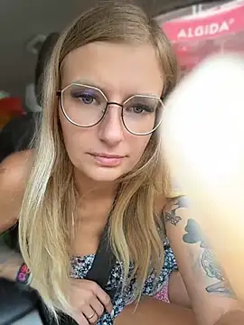 Snapshot of Betsy chatting on August 5, 2026, 10:07 am Betsy online show from August 5, 2026, 10:07 am