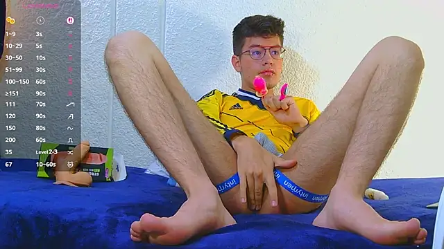 nicolatinboy online show from June 17, 2026, 4:19 pm