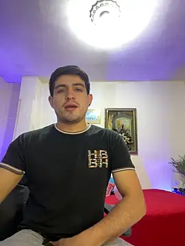 williamsmiiths16 online show from February 2, 2026, 2:16 pm