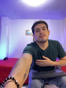 williamsmiiths16 online show from March 3, 2026, 2:12 pm