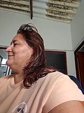 Snapshot of VioletBruces chatting on April 5, 2026, 8:28 pm VioletBruces online show from April 5, 2026, 8:28 pm