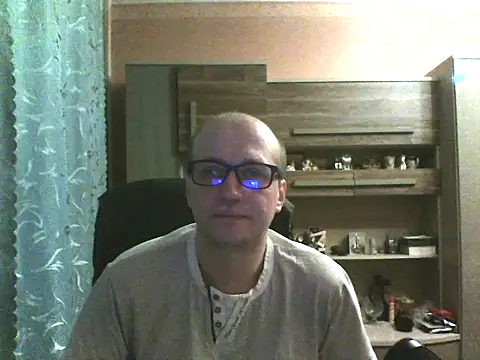 Snapshot of Egorij83 chatting on December 3, 2025, 6:32 am Egorij83 online show from December 3, 2025, 6:32 am