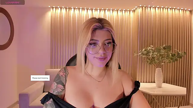 MadisonKane online show from June 15, 2026, 11:12 am