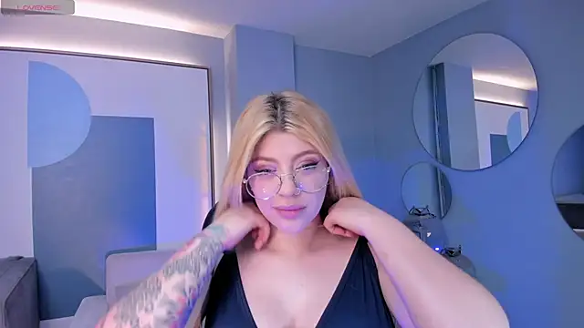 MadisonKane online show from June 21, 2026, 11:13 am