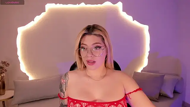 MadisonKane online show from June 30, 2026, 11:00 am