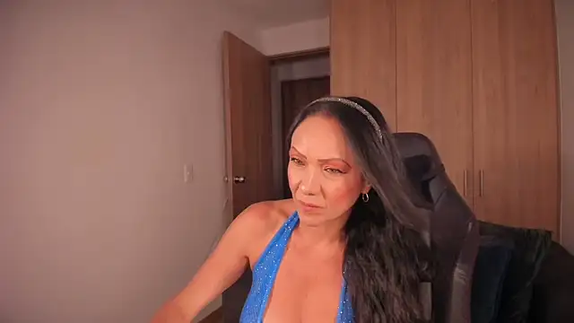 Snapshot of Cleoember_ chatting on March 22, 2026, 2:59 am Cleoember online show from March 22, 2026, 2:59 am