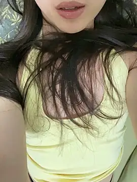 yaqing666 online show from May 11, 2026, 3:40 pm