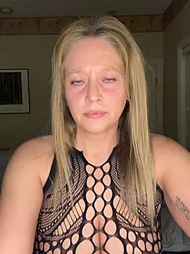 Snapshot of MissyLovelace chatting on May 15, 2026, 11:06 am MissyLovelace online show from May 15, 2026, 11:06 am
