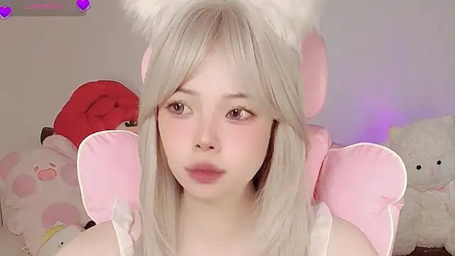 Miyeoonn online show from June 20, 2026, 4:04 am