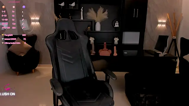 Snapshot of ChloeManson chatting on March 18, 2025, 11:53 pm ChloeManson online show from March 18, 2025, 11:53 pm