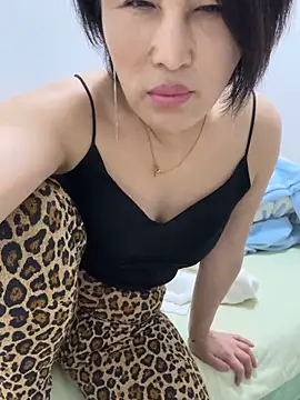 luckybaby666999 online show from April 16, 2026, 1:12 pm