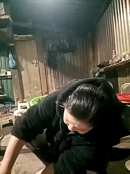 sary-hot2x online show from December 16, 2025, 11:21 pm