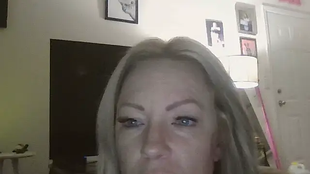 sinfulsara online show from December 4, 2025, 10:35 am