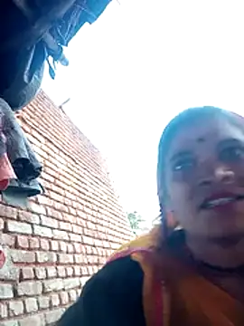 Jyoti sharma0 online show from December 5, 2025, 11:41 am