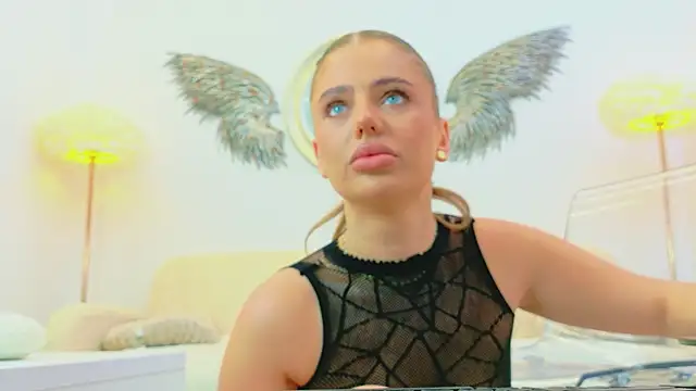 Vika Fever online show from December 17, 2025, 4:29 am