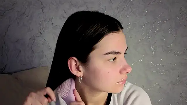 Laura Sunday online show from March 24, 2026, 12:21 pm