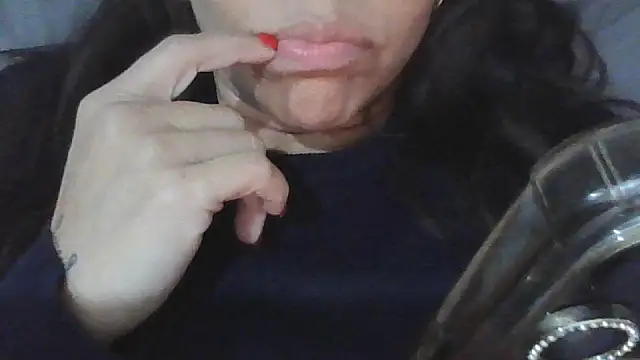 Bambolinastella online show from December 18, 2025, 7:42 pm