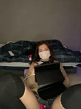 Snapshot of rin_rin_rin_rin chatting on January 18, 2026, 1:31 am rin rin rin rin online show from January 18, 2026, 1:31 am