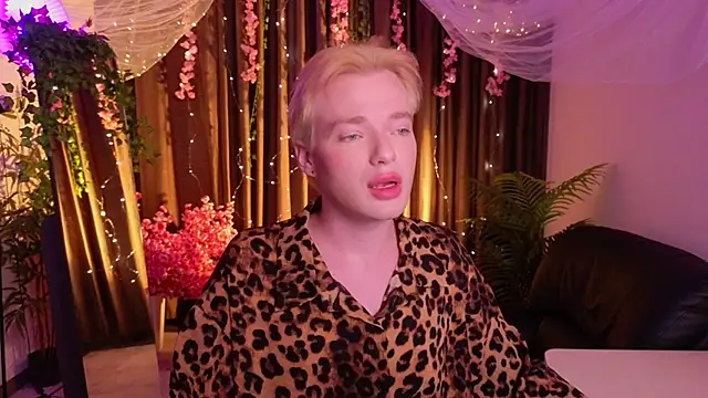 Kristenegor online show from February 6, 2026, 5:05 pm